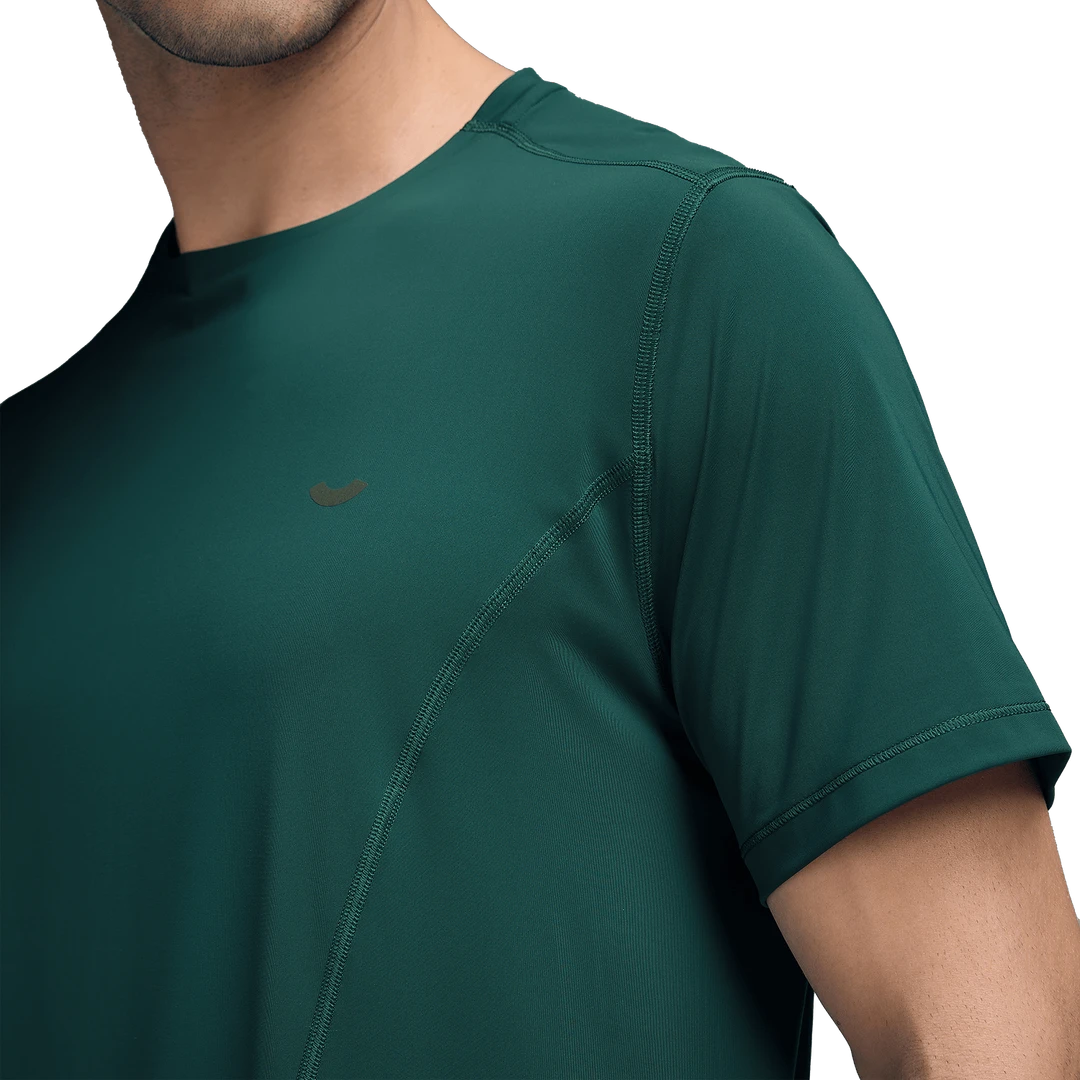 Shifted seam construction of the Training T-Shirts