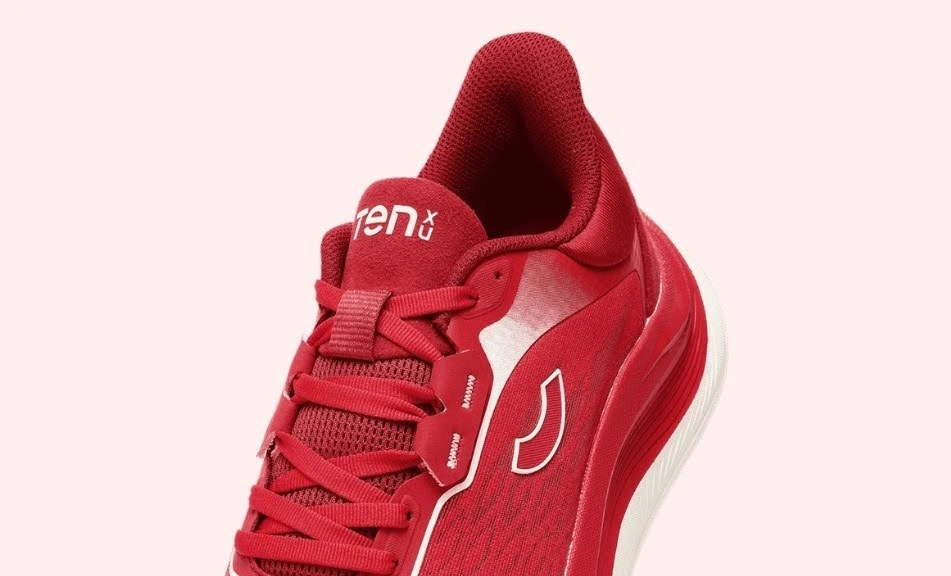 Marking vs Non-Marking Shoes