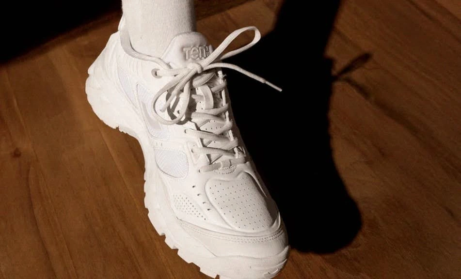 What Color Shoes Go With Grey Pants